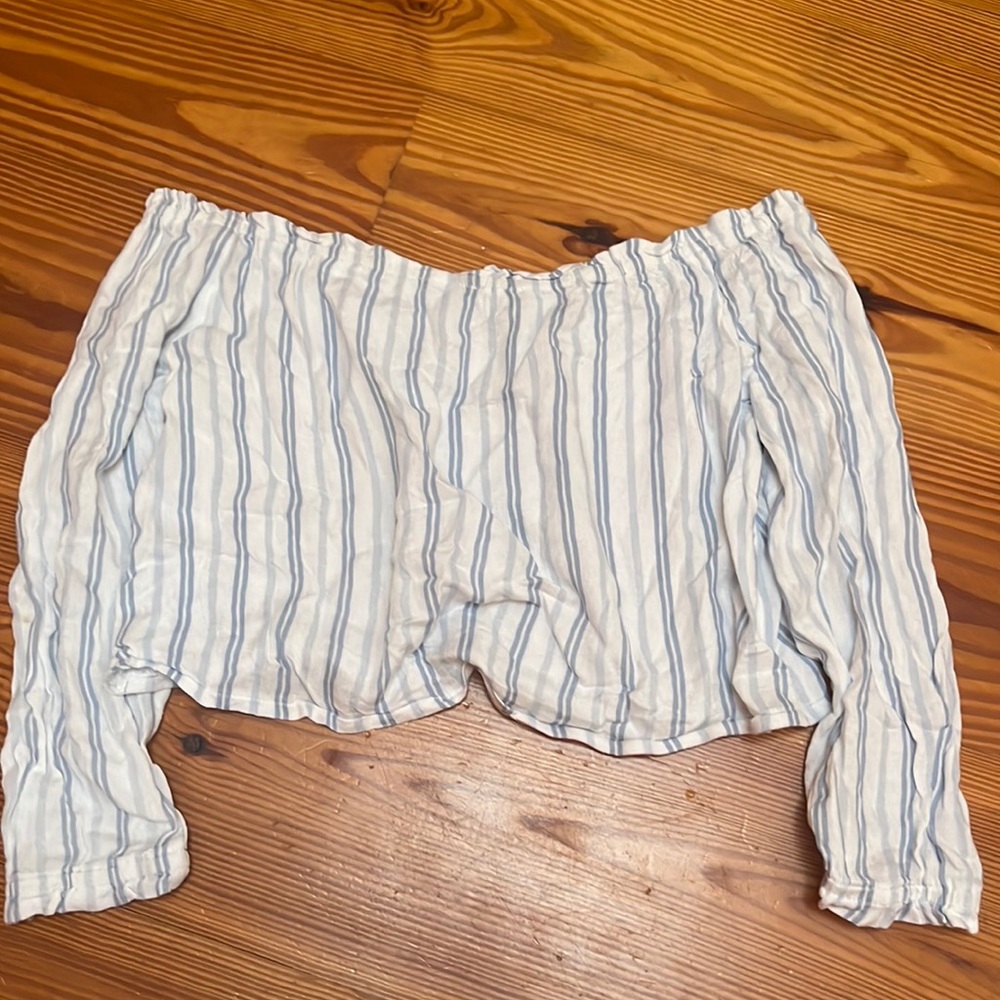 Cute Beachy Or Dressy Top